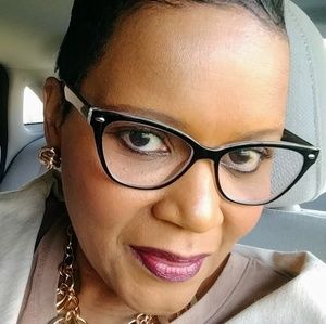 Meet your Posher, Tierres